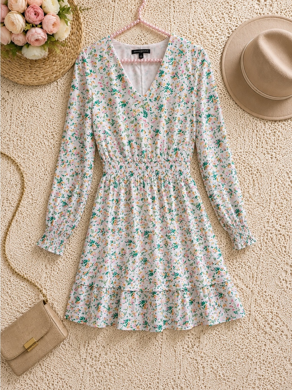 Banana Republic White Floral V-Neck Long Sleeve Mini Dress
